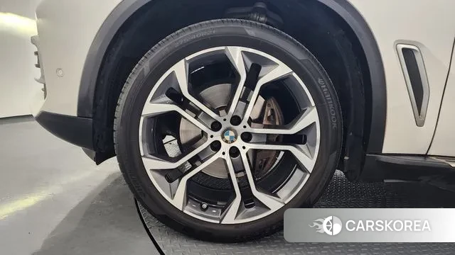 BMW X5 (G05) id 3572488 из Кореи 15