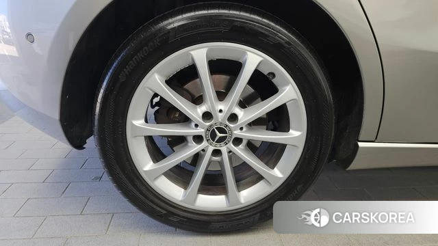 Mercedes-Benz A-Class W177 id 4496398 из Кореи 23