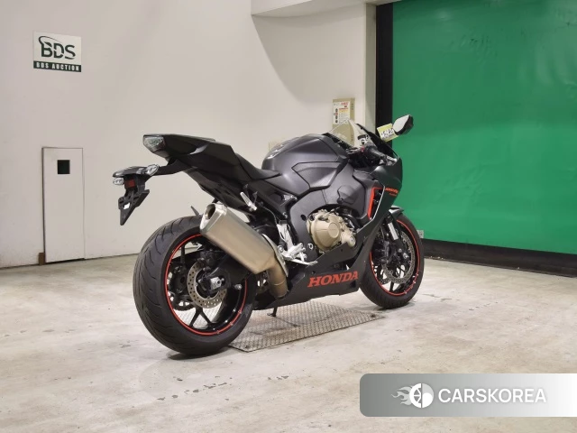 Honda CBR1000RR 2017 из Японии, фото 5