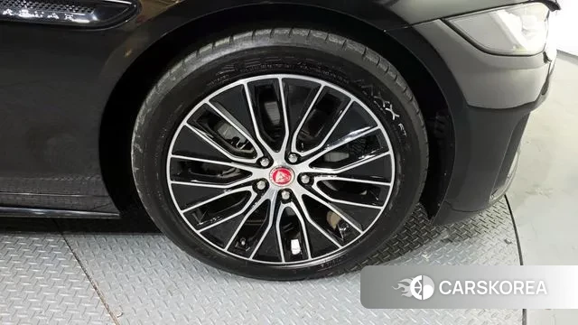 Jaguar XE id 3582500 из Кореи 15