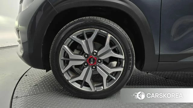 Kia Seltos id 4294522 из Кореи 15