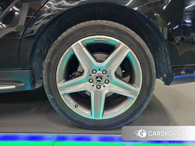 Mercedes-Benz GLE - Class W166 id 4865425 из Кореи 15