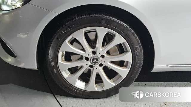 Mercedes-Benz E-Class W213 id 4384613 из Кореи 28