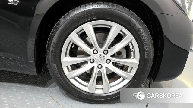 Infiniti Q70 id 3845179 из Кореи 15