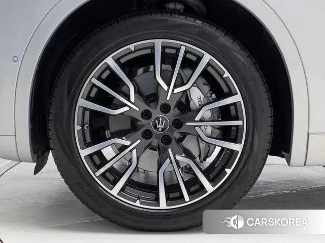 Maserati Grecale id 3739315 из Кореи 15