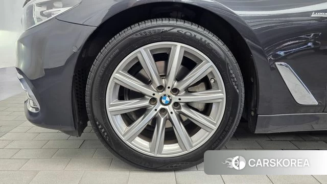 BMW 5 Series (G30) id 4642879 из Кореи 15