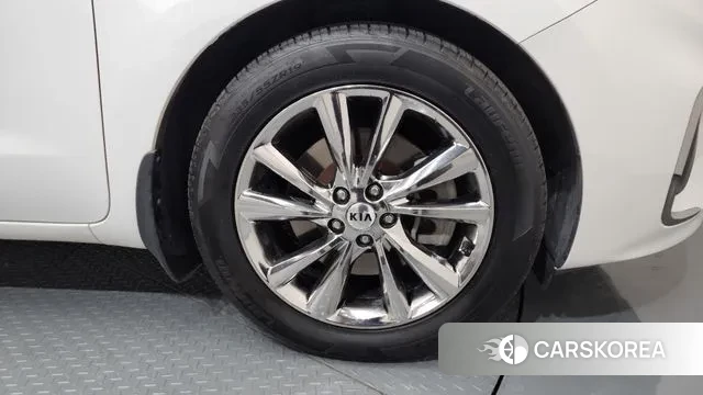 Kia The New Carnival id 3568660 из Кореи 15