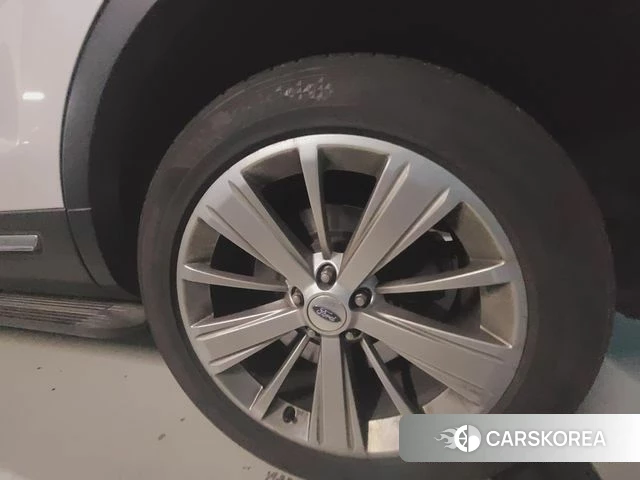 Ford Explorer 2018 Белый из Кореи, фото 5