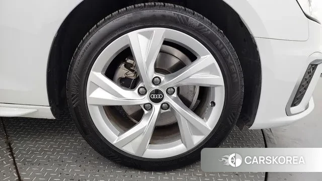 Audi A4 (B9) id 3032524 из Кореи 15