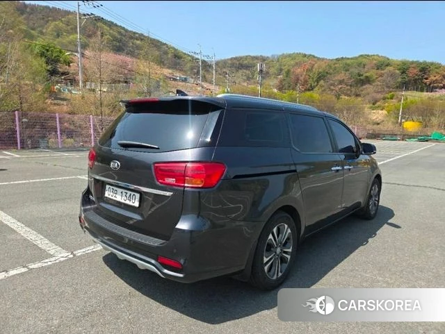Kia The New Carnival id 4269486 из Кореи 9