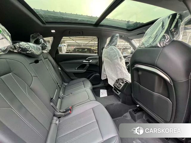 Audi Q5L id 4236167 из Китая 24