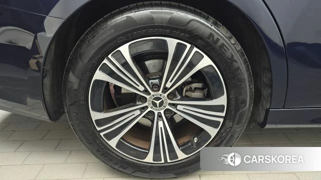 Mercedes-Benz E-Class W214 id 4783116 из Кореи 26