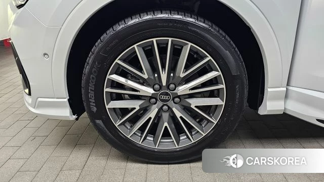 Audi Q3 (F3) id 4612407 из Кореи 27