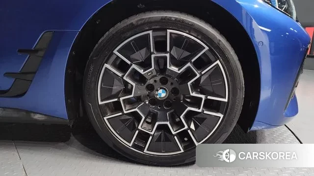 BMW i4 id 3633805 из Кореи 15