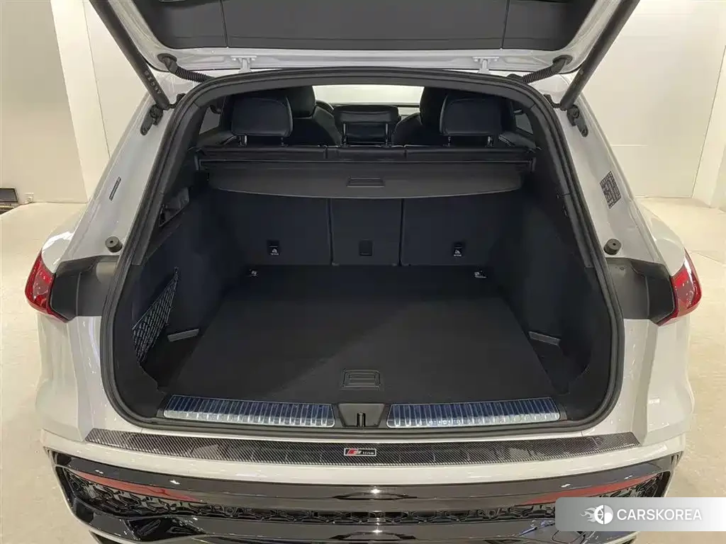 Audi Q5L 2026 Белый из Китая, фото 5