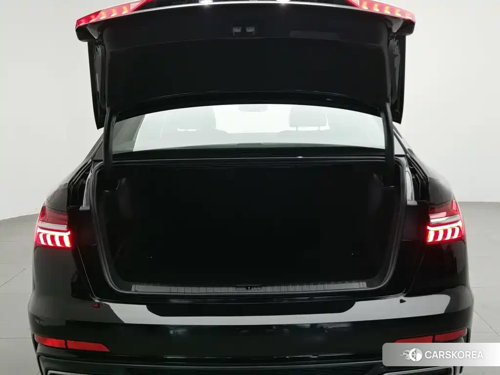 Audi A6L id 4576656 из Китая 19