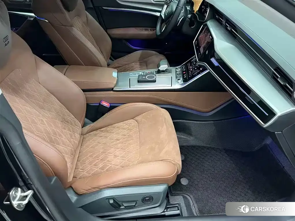 Audi A7L id 4548031 из Китая 11