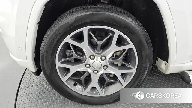 Jeep Grand Cherokee id 4759958 из Кореи 28
