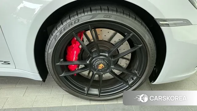 Porsche 911(992) id 3217768 из Кореи 15