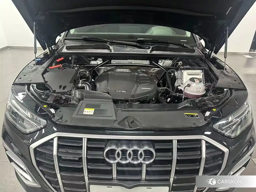 Audi Q5L 2022 Черный из Китая, фото 5