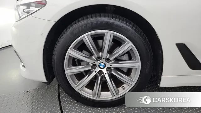 BMW 5 Series (G30) id 3220691 из Кореи 15