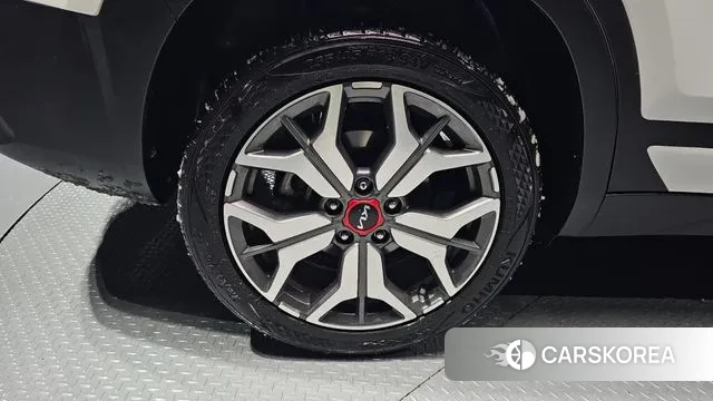 Kia Seltos id 3448114 из Кореи 15