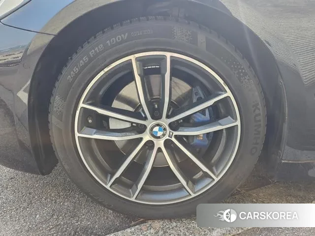 BMW 5 Series (G30) id 3586428 из Кореи 12