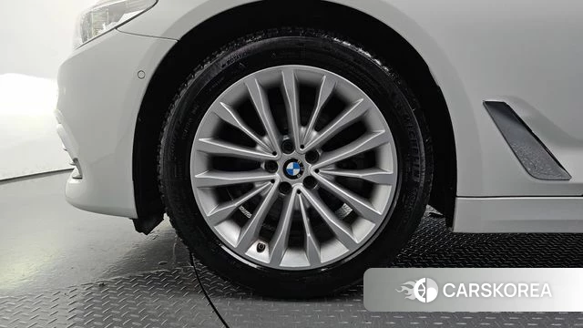 BMW 5 Series (G30) id 4850075 из Кореи 15