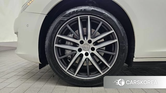 Maserati Ghibli id 4775502 из Кореи 28