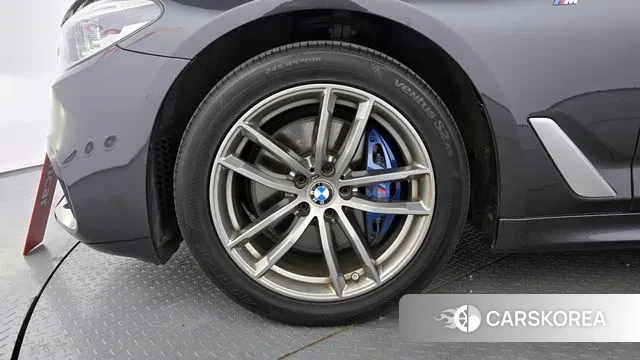 BMW 5 Series (G30) id 3748749 из Кореи 15