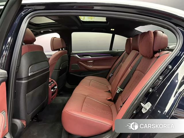 BMW 5 series 2022 Черный из Китая, фото 5