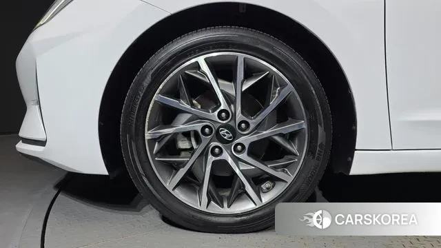 Hyundai The New Avante AD id 3423021 из Кореи 15