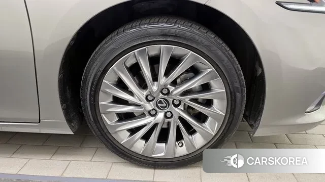 Lexus ES300h 7th generation id 3753999 из Кореи 15