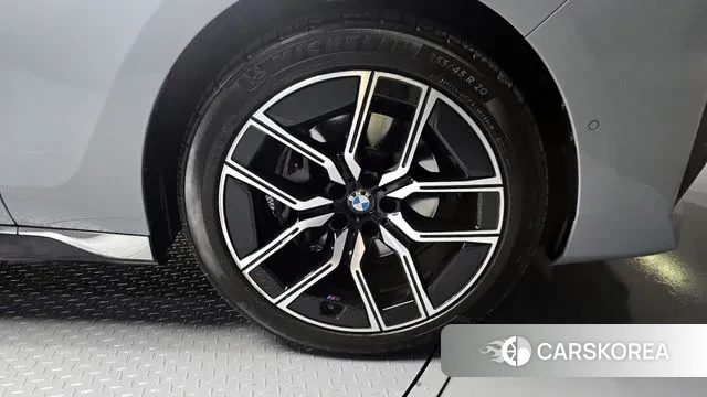 BMW 7 Series (G70) id 3554954 из Кореи 15