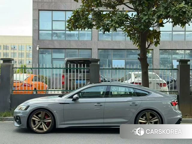 Audi RS 5 2021 Темно-серый из Китая, фото 5