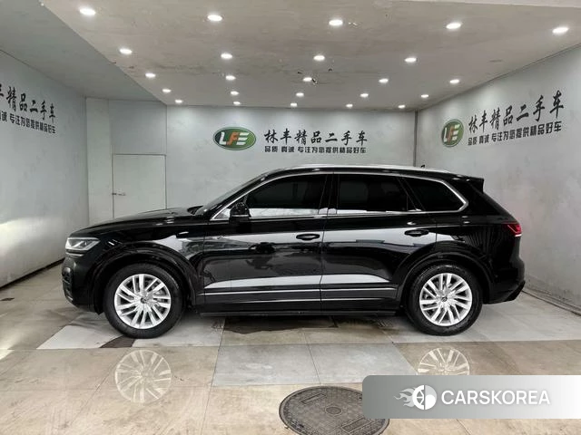 Volkswagen Touareg id 4394047 из Китая 24