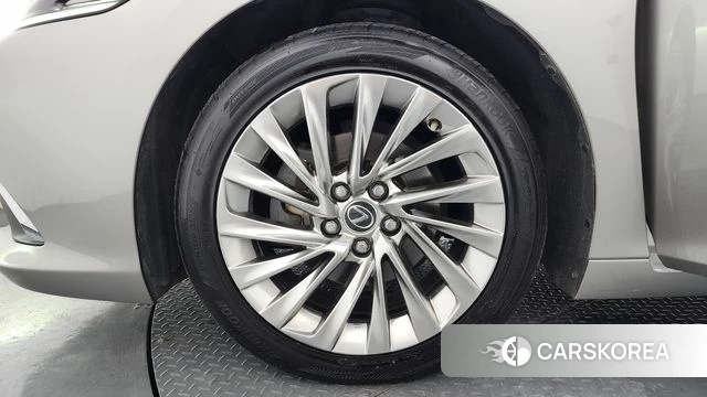 Lexus ES300h 7th generation id 4563027 из Кореи 31