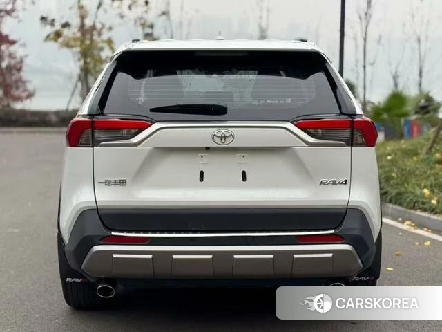 Toyota RAV4 Rongfang 2025 Белый из Китая, фото 5