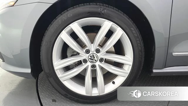 Volkswagen The New Passat id 4520545 из Кореи 15