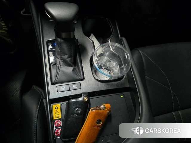 Lexus ES300h 7th generation 2023 Серый из Кореи, фото 5