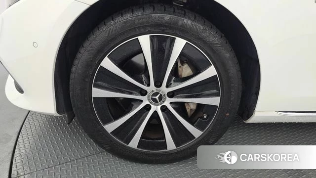 Mercedes-Benz E-Class W213 id 4604839 из Кореи 32