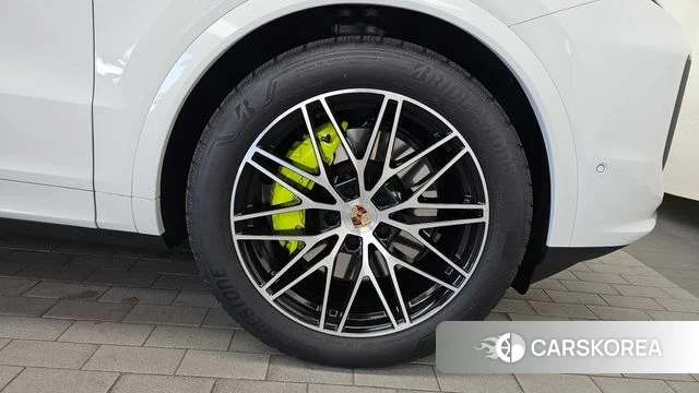 Porsche Cayenne (PO536) id 4853659 из Кореи 31