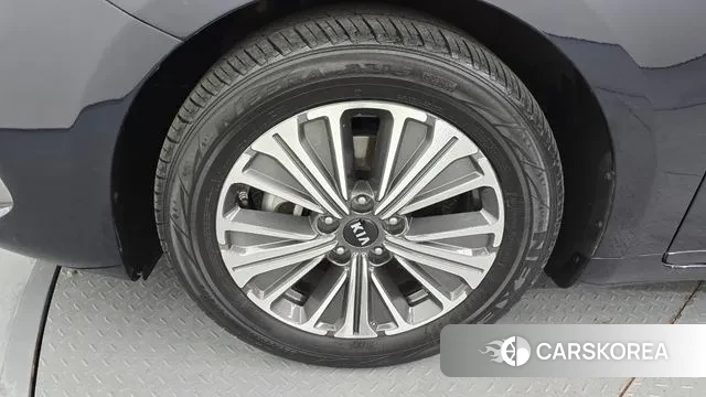 Kia K7 Premier Hybrid id 3504919 из Кореи 15