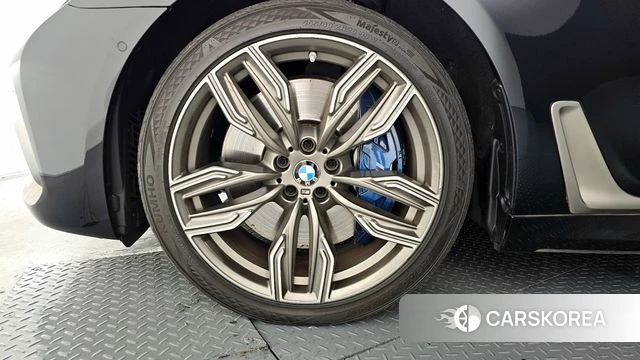 BMW 7 Series (G11) id 3844906 из Кореи 15