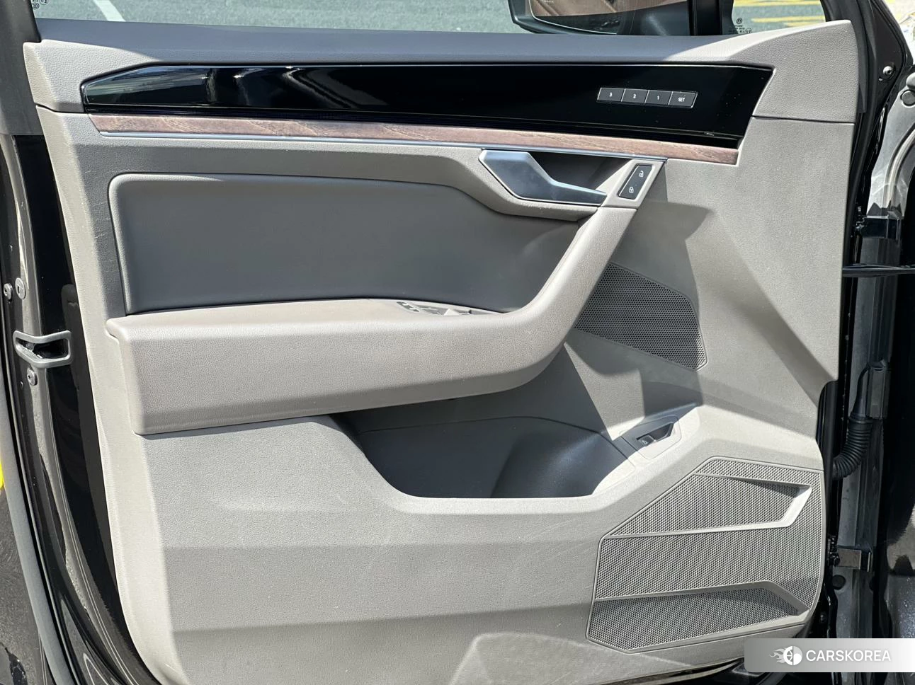 Volkswagen Touareg id 4440583 из Китая 12
