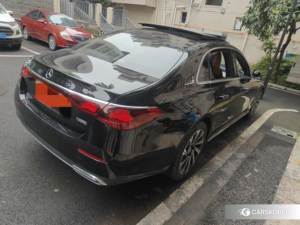 Mercedes-Benz E-Class 2023 Черный из Китая, фото 5