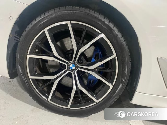 BMW 5 Series (G30) 2022 Белый из Кореи, фото 5