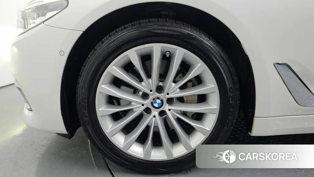 BMW 5 Series (G30) id 3800991 из Кореи 15