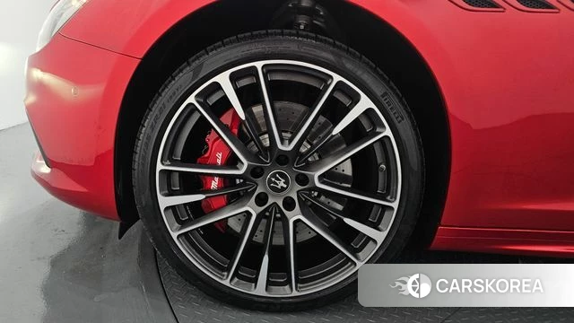 Maserati Ghibli id 4603900 из Кореи 27