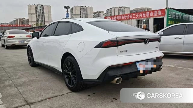 Chang'an UNI-V 2026 Белый из Китая, фото 5